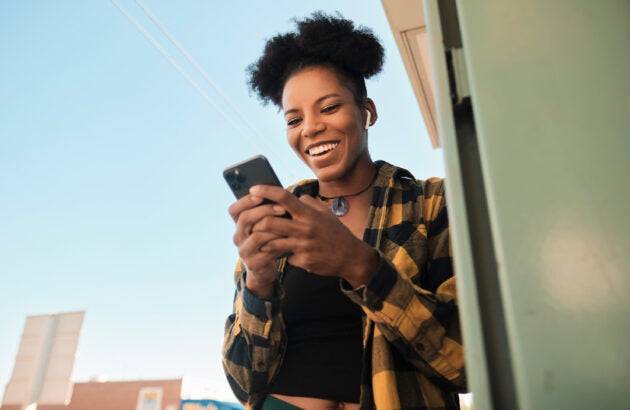 Ai in retail: how to use it responsibly to build customer trust this holiday season