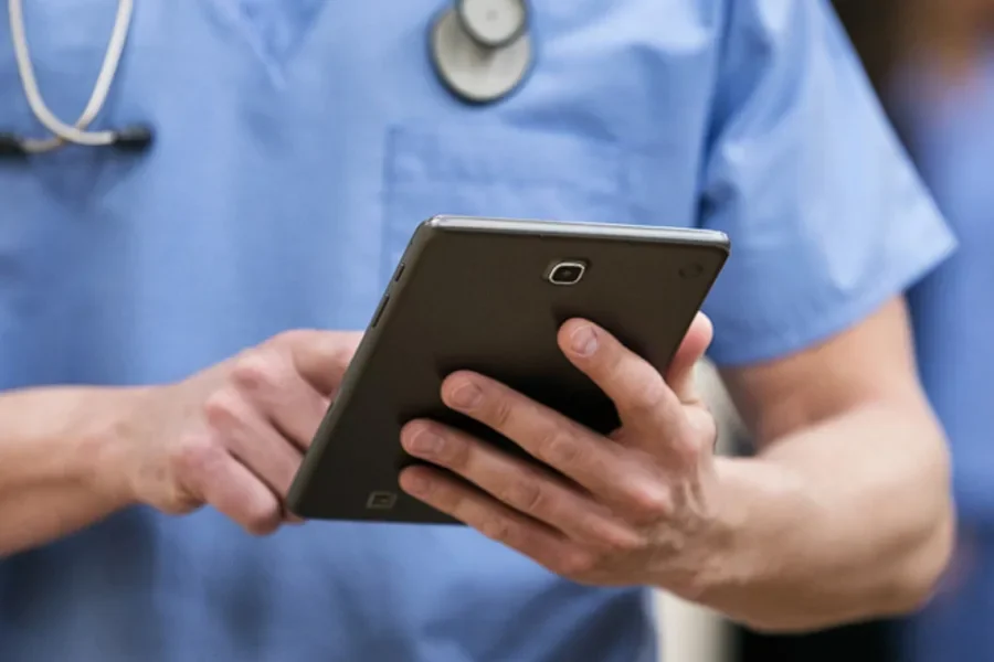 How uf health jacksonville’s online rating jumped 1½ stars in one month